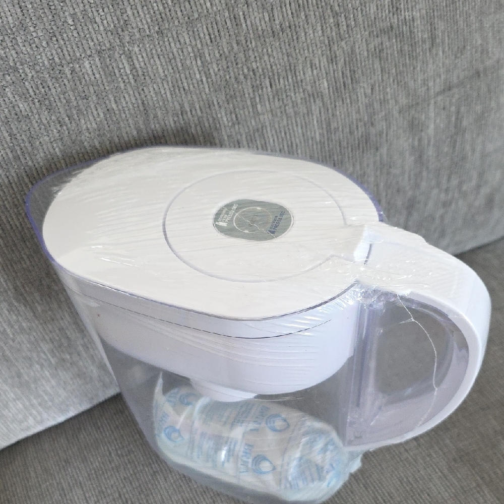 Brita Clear and White Water Filter Pitcher, New In Box - Picture 10 of 10